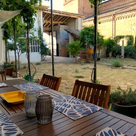 Casa Del Convento Avec Atelier * ויניילה
